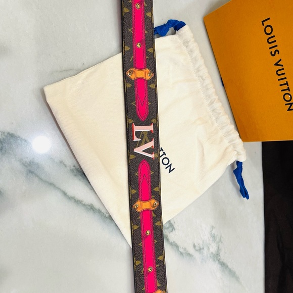 Louis Vuitton Trunk Strap - Picture 4 of 4